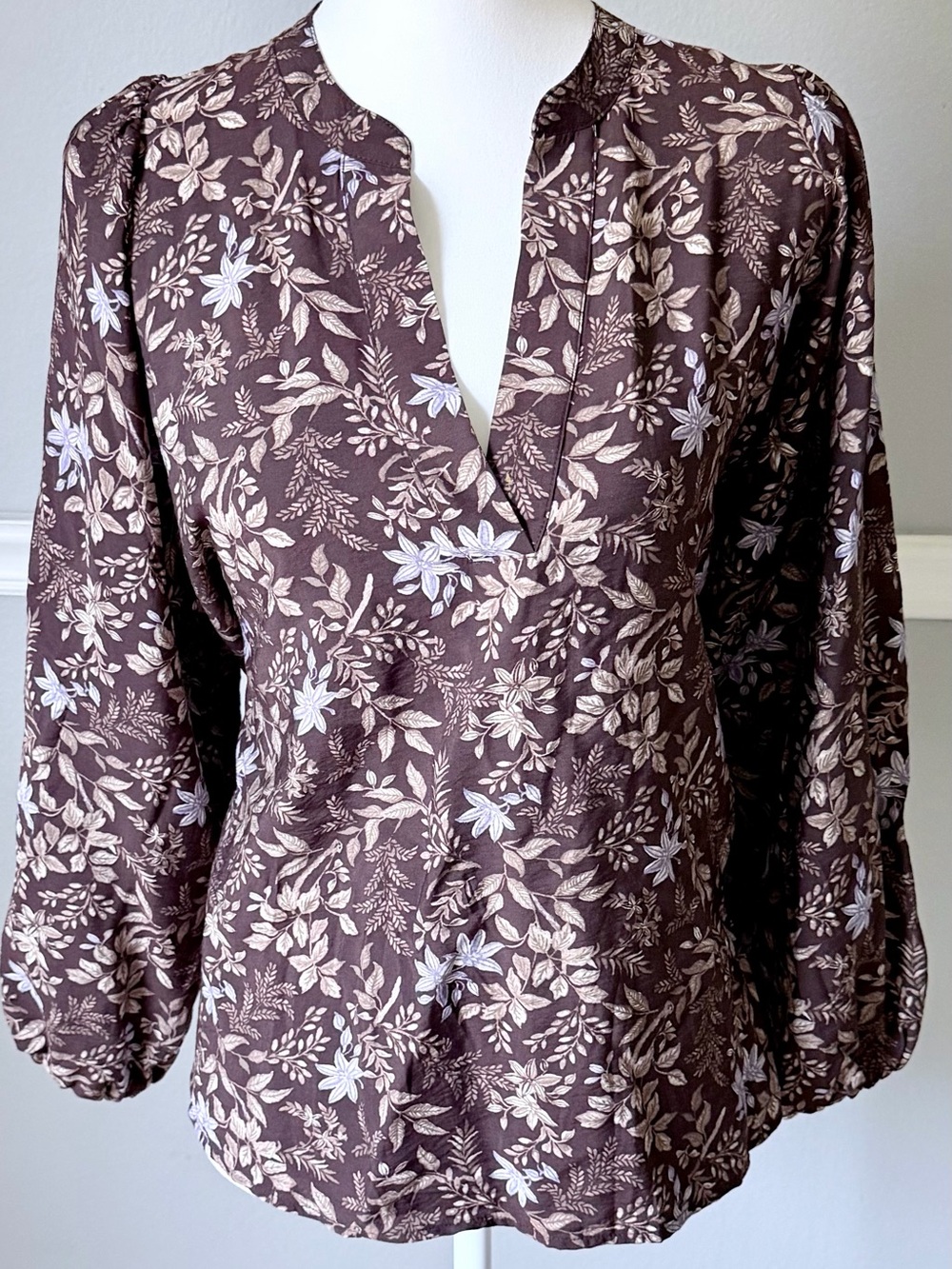 Loft Boho Floral V-Neck Long Sleeve Top in Brown Floral